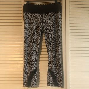 Lululemon leggings Capri length size 6